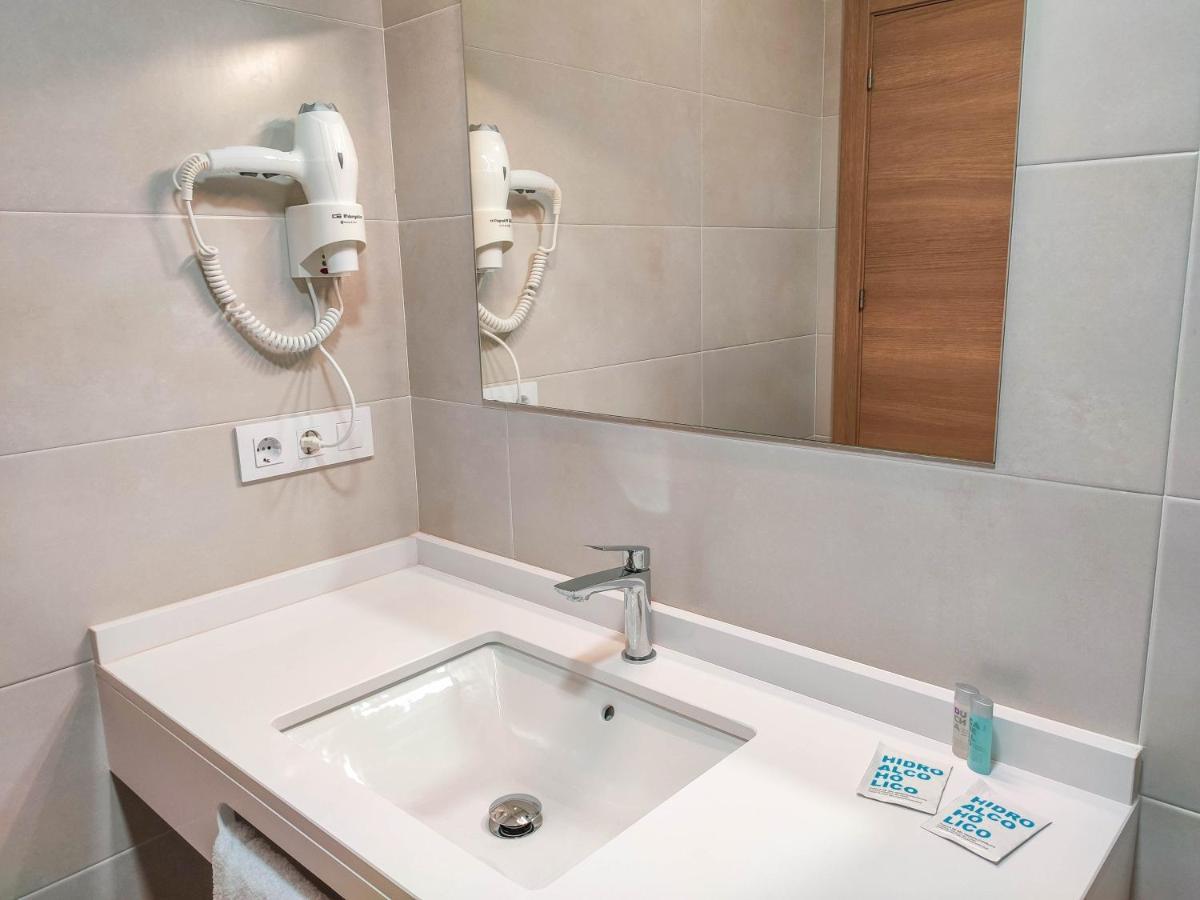 Hostal Oleo Auto Check-In サンタンデール エクステリア 写真